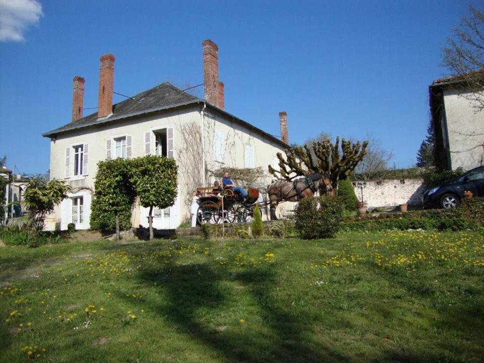 Domaine De La Dame De Lauriere Panzió Solignac Kültér fotó