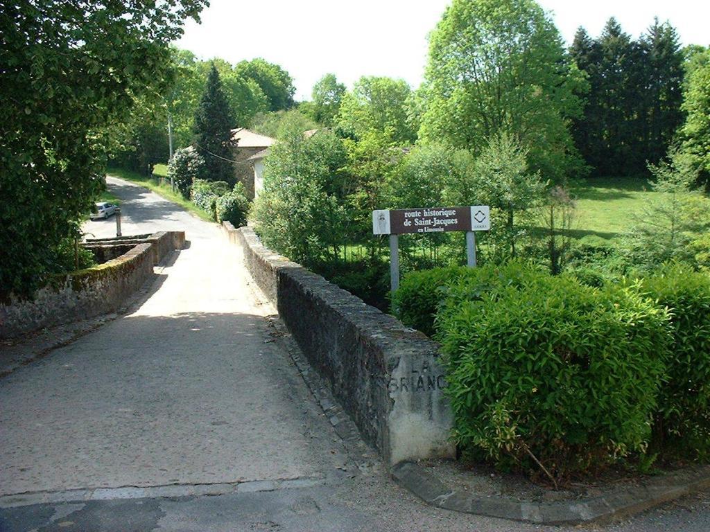 Domaine De La Dame De Lauriere Panzió Solignac Kültér fotó