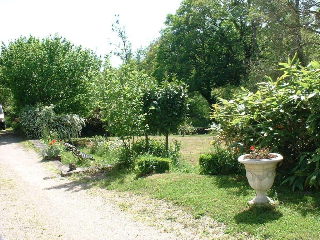 Domaine De La Dame De Lauriere Panzió Solignac Kültér fotó